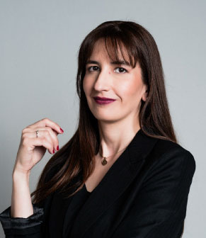 carola reyes